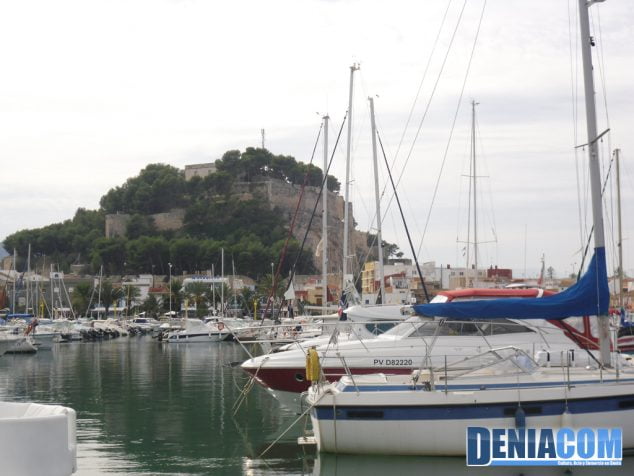 Puerto de Dénia Vista del Castillo