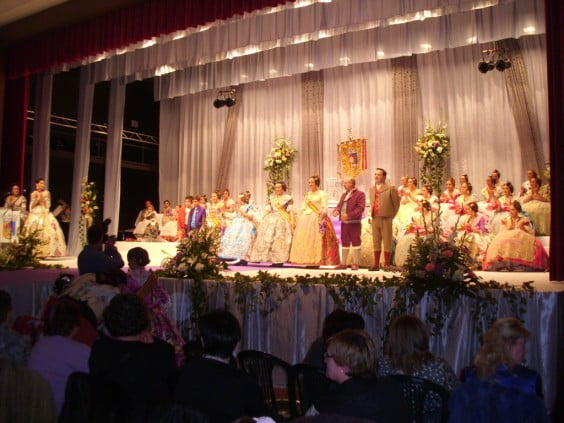 La Falla Baix la Mar en la presentación de la Falla Alquerieta-Museu Faller