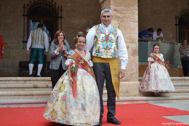 06 Corte de Honor de la Fallera Mayor Infantil Nagore Patiño