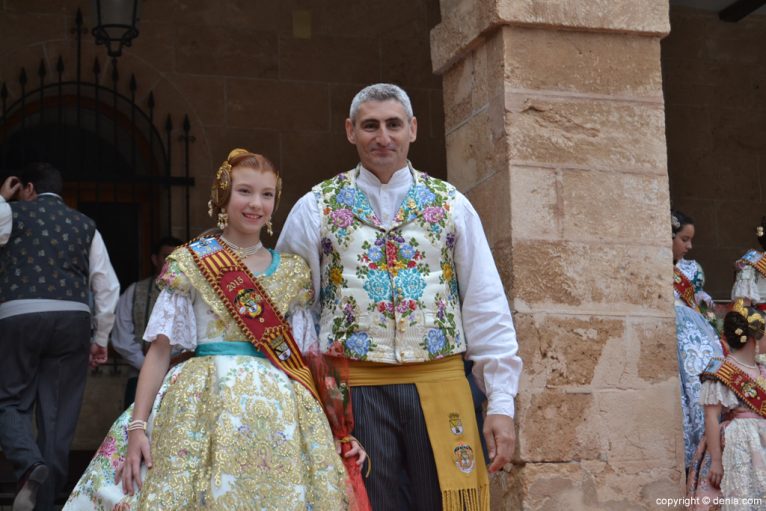 Corte de Honor de la Fallera Mayor Infantil - Adela Chornet