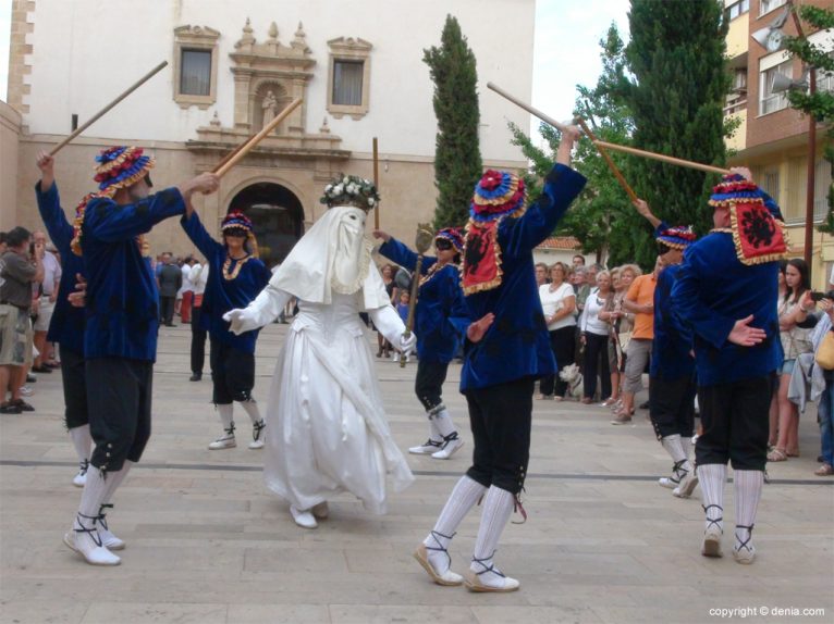 Bailes del Corpus - Moma