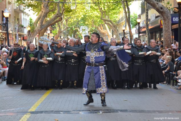 05 Desfile de gala Dénia 2014 Filà Cavallers del Men Fot