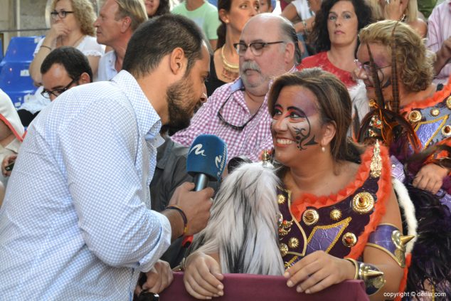 16 Desfile de gala Dénia 2014 Entrevista a la alcaldesa