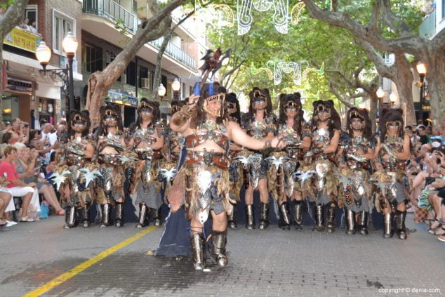 25 Desfile de gala Dénia 2014 Filà Creuats