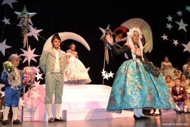 21 Presentación infantil Baix la Mar Pleitesía de la Foguera Carrer san VIcent