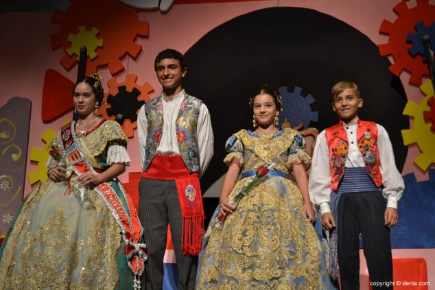 21 Presentación infantil Les Roques 2015 Falla Convent Pego