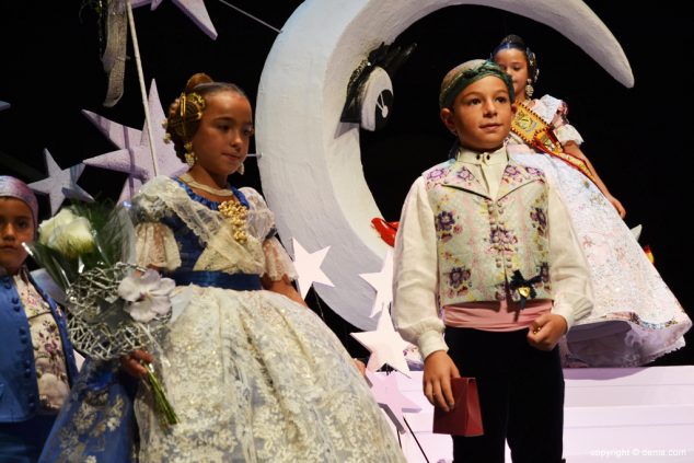 23 Presentación infantil Baix la Mar Pleitesía de la Falla carrer Major i Passeig de Gandía