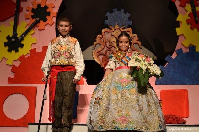 29 Presentación infantil Les Roques 2015 Gabriela Baessa y Adrián Cucarella