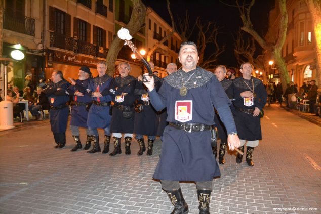 06 Mig Any Moros i Cristians Dénia 2015 Filà Cavallers del men Fot