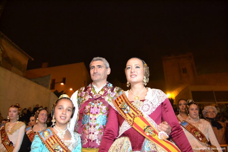 Cremà de la falla de la Junta Local Fallera - Carla y Candela con Jaume