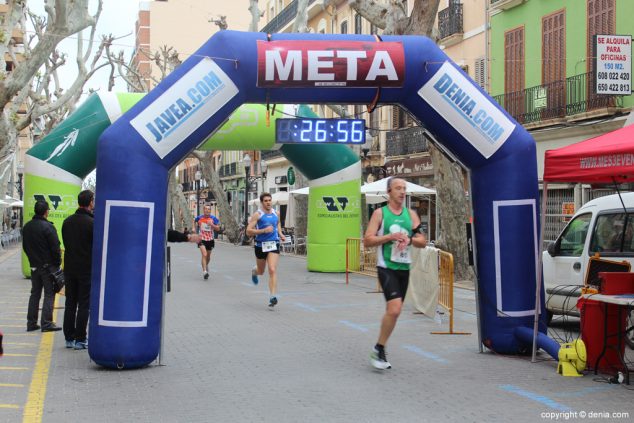 109 2º Marcha Solidaria Deniacom a favor del CEE Raquel Payà llegada a meta