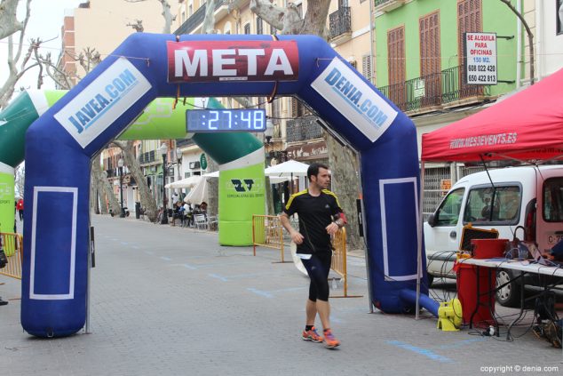 115 2º Marcha Solidaria Deniacom a favor del CEE Raquel Payà llegada a meta