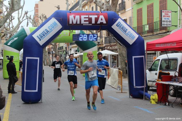 116 2º Marcha Solidaria Deniacom a favor del CEE Raquel Payà llegada a meta