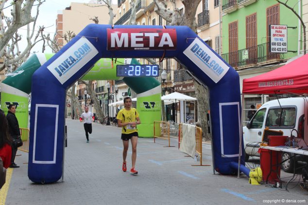 122 2º Marcha Solidaria Deniacom a favor del CEE Raquel Payà llegada a meta