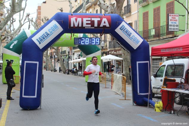 123 2º Marcha Solidaria Deniacom a favor del CEE Raquel Payà llegada a meta