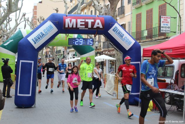 128 2º Marcha Solidaria Deniacom a favor del CEE Raquel Payà llegada a meta