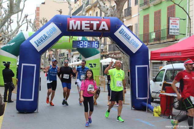 129 2º Marcha Solidaria Deniacom a favor del CEE Raquel Payà llegada a meta