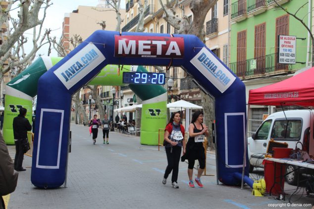 130 2º Marcha Solidaria Deniacom a favor del CEE Raquel Payà llegada a meta