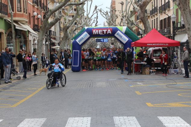 14 2º Marcha Solidaria Raquel Payà salida de los corredores