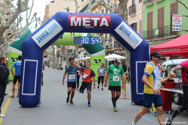 144 2º Marcha Solidaria Deniacom a favor del CEE Raquel Payà llegada a meta