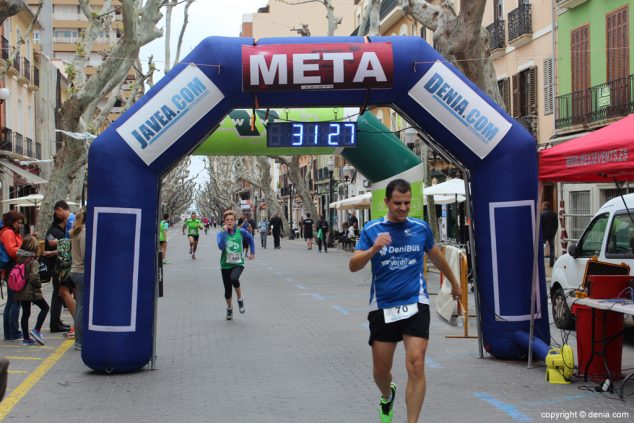 149 2º Marcha Solidaria Deniacom a favor del CEE Raquel Payà llegada a meta