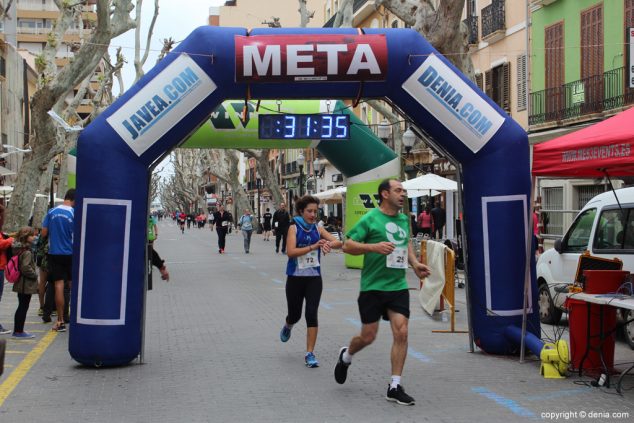 151 2º Marcha Solidaria Deniacom a favor del CEE Raquel Payà llegada a meta