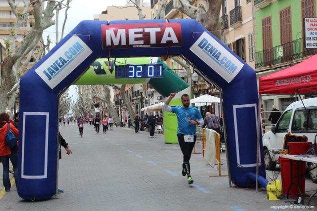 153 2º Marcha Solidaria Deniacom a favor del CEE Raquel Payà llegada a meta