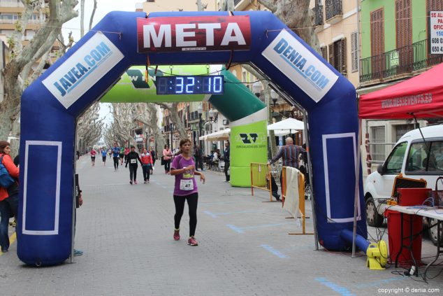 155 2º Marcha Solidaria Deniacom a favor del CEE Raquel Payà llegada a meta