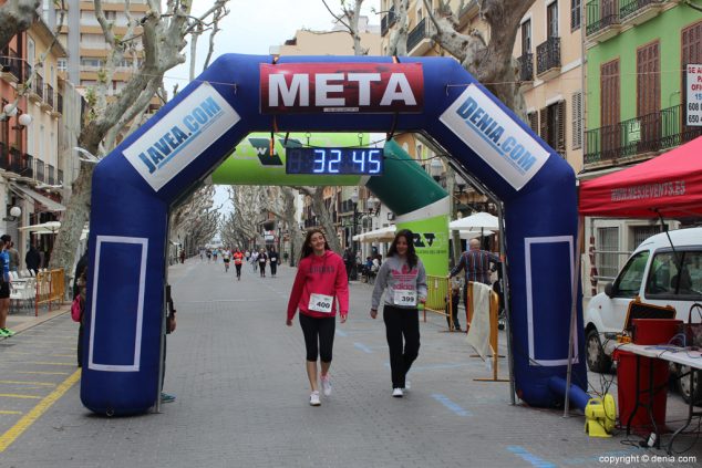 161 2º Marcha Solidaria Deniacom a favor del CEE Raquel Payà llegada a meta