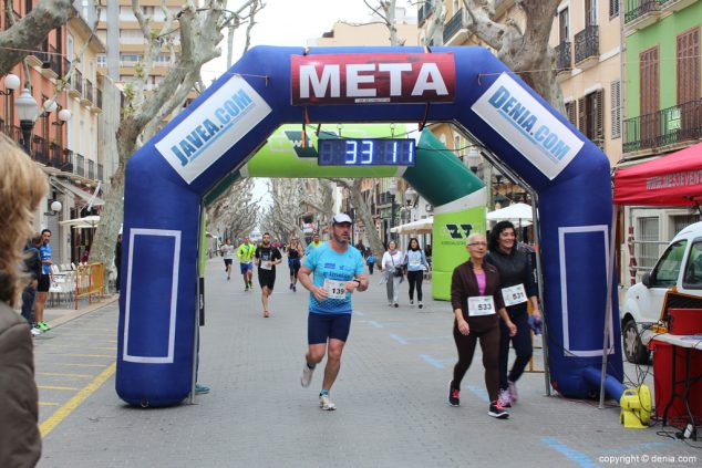 165 2º Marcha Solidaria Deniacom a favor del CEE Raquel Payà llegada a meta