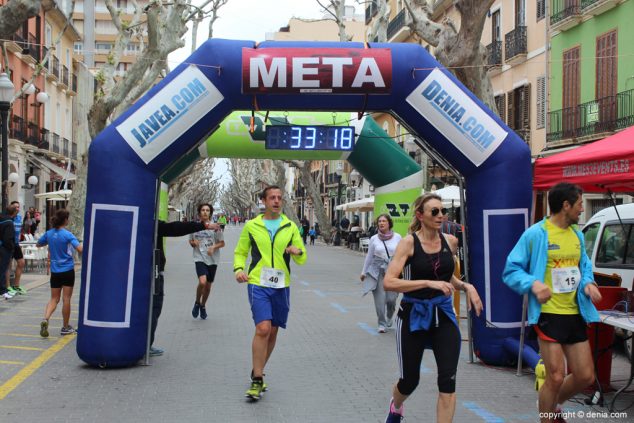 167 2º Marcha Solidaria Deniacom a favor del CEE Raquel Payà llegada a meta