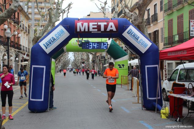 172 2º Marcha Solidaria Deniacom a favor del CEE Raquel Payà llegada a meta