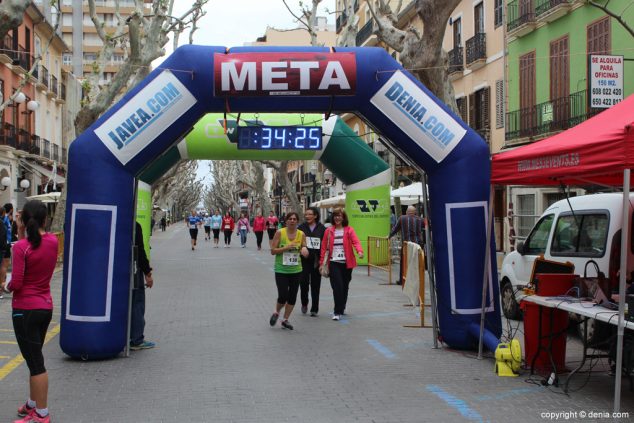 174 2º Marcha Solidaria Deniacom a favor del CEE Raquel Payà llegada a meta