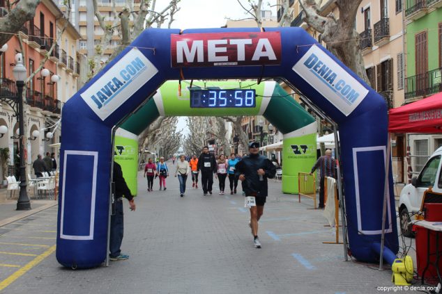 183 2º Marcha Solidaria Deniacom a favor del CEE Raquel Payà llegada a meta