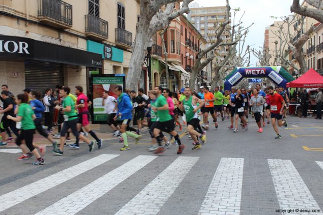 20 2º Marcha Solidaria Raquel Payà salida de los corredores