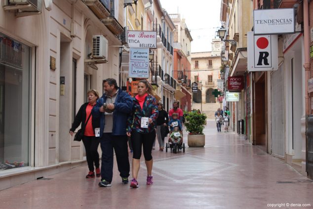 80 2º Marcha Solidaria Deniacom a favor del CEE Raquel Payà caminantes