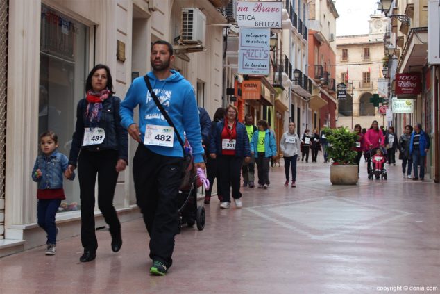 83 2º Marcha Solidaria Deniacom a favor del CEE Raquel Payà caminantes