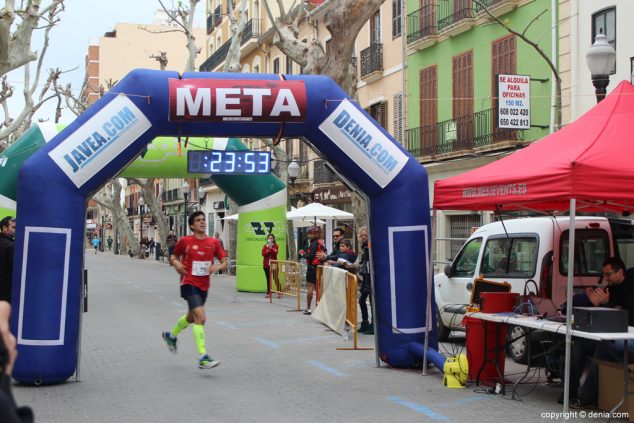 92 2º Marcha Solidaria Deniacom a favor del CEE Raquel Payà llegada a meta