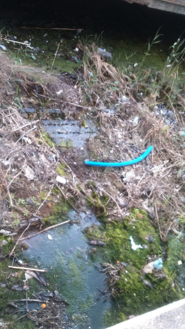 acequia en carretera Les Marines