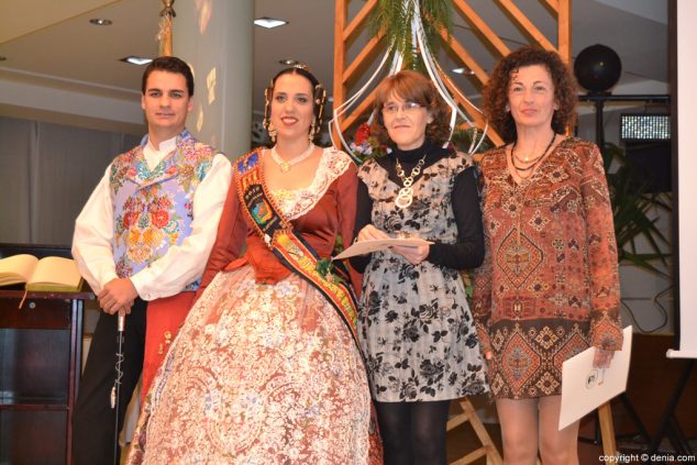 19 Gala 50 Aniversario Falla Saladar Histórico de cargos de la falla