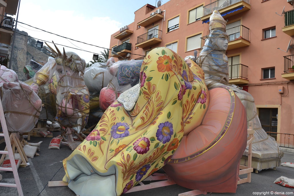 Segundo día de plantà en Dénia – falla Baix la Mar