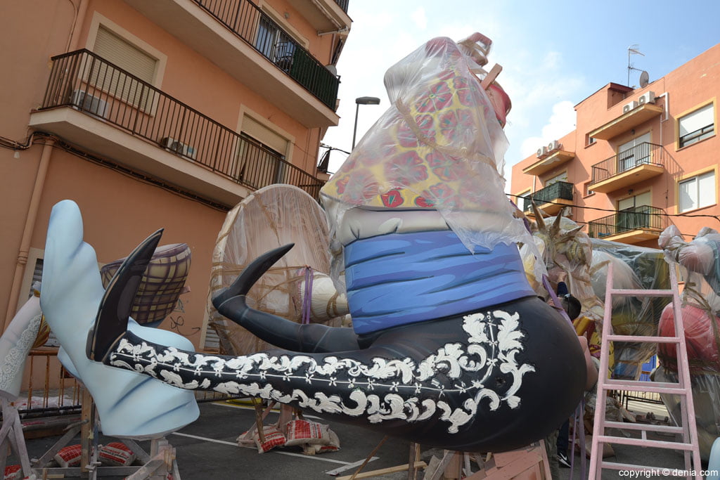 Segundo día de plantà en Dénia – falla Baix la Mar