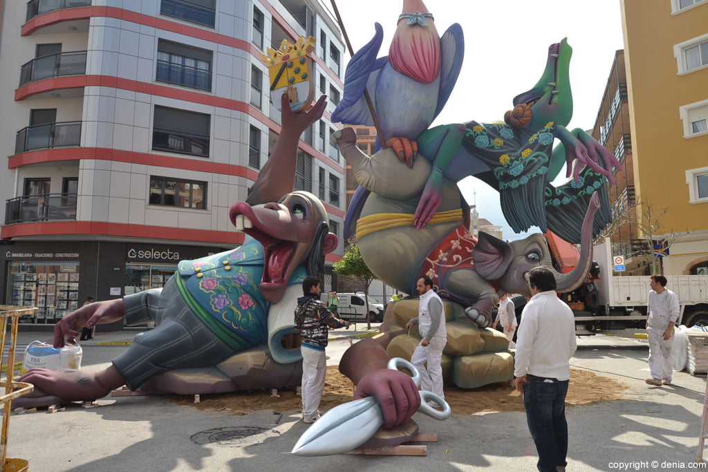 Segundo día de plantà en Dénia – falla Saladar