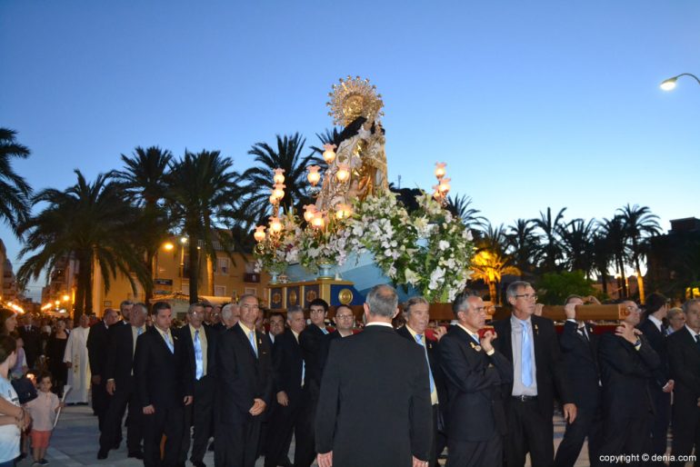 Procesión de la Mare de Déu dels Desemparats 2017 - La Virgen entrando en el puerto