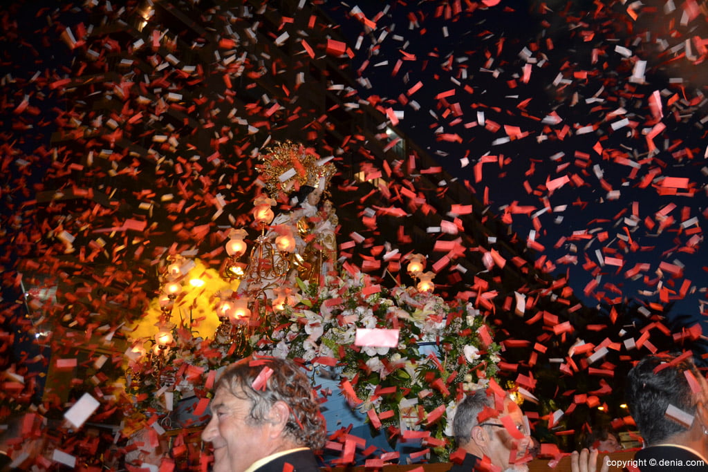 Procesión de la Mare de Déu dels Desemparats 2017 – cañones de celebración