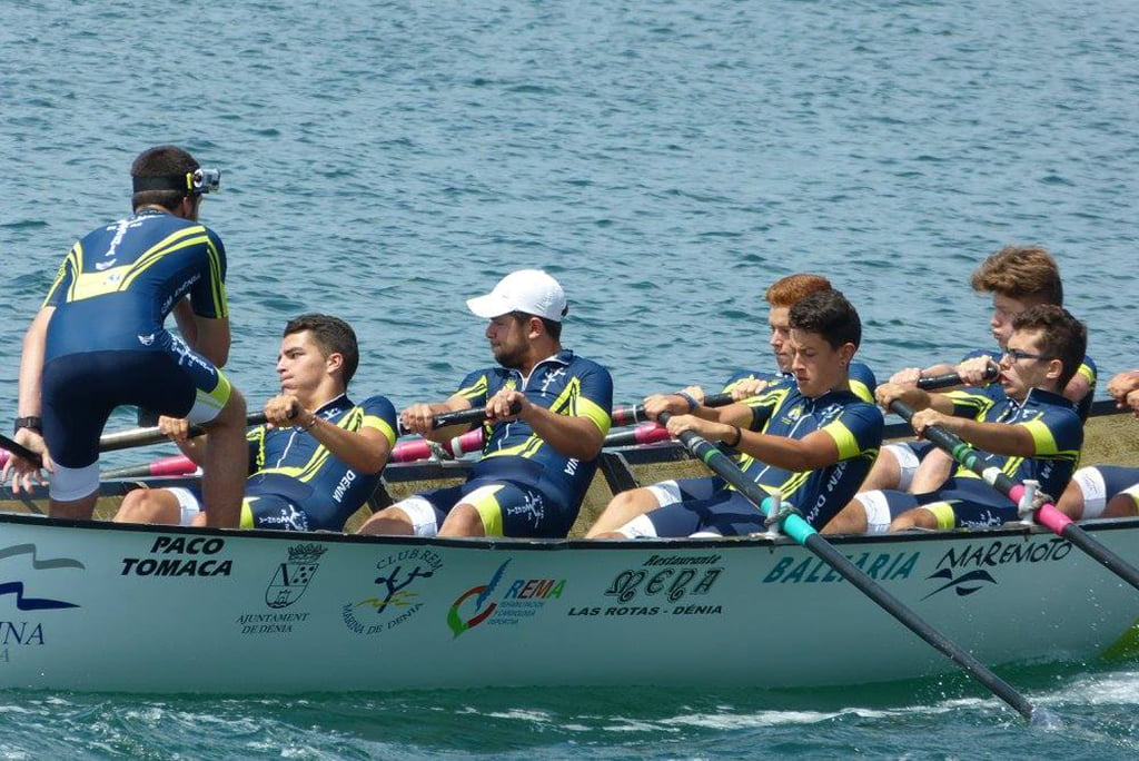 Equipo de juveniles del Club Rem Marina de Dénia