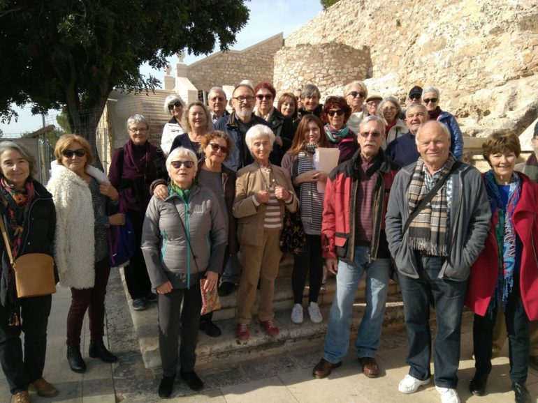 Alumnos de la UNED Senior en el Castillo de Dénia