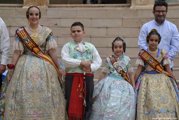 002 pleitesias a las falleras mayores de denia falla les roques