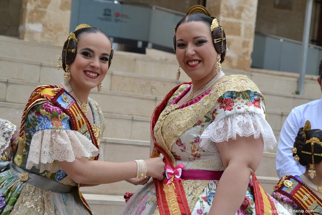 Pleitesias a las falleras mayores de Dénia – Falla Darrere del Castell