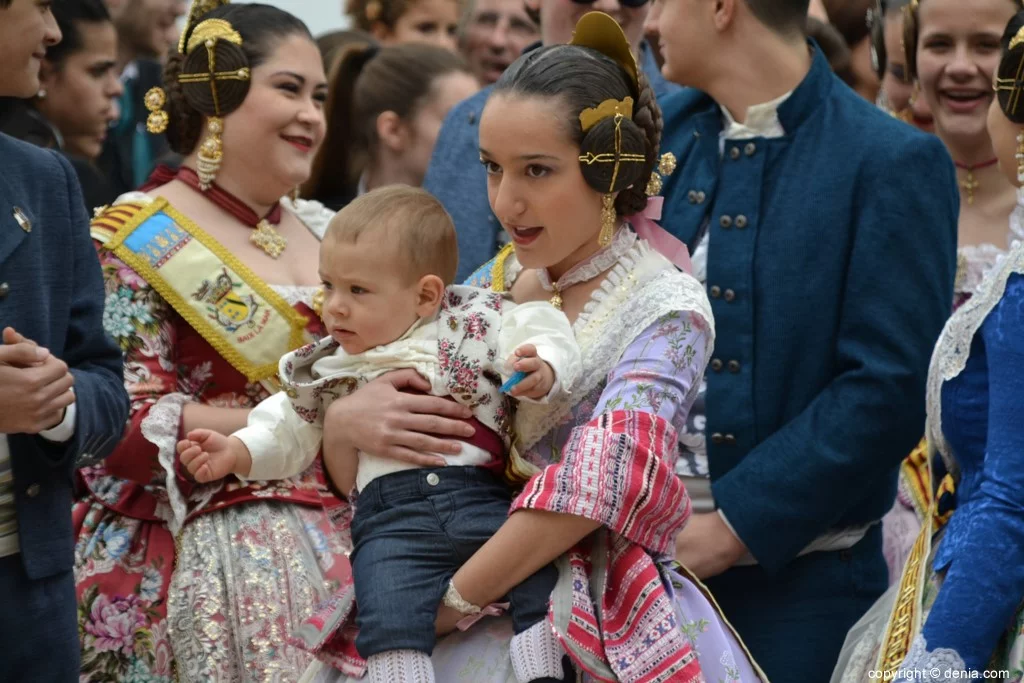 Pleitesias a las falleras mayores de Dénia – Falla Baix la Mar